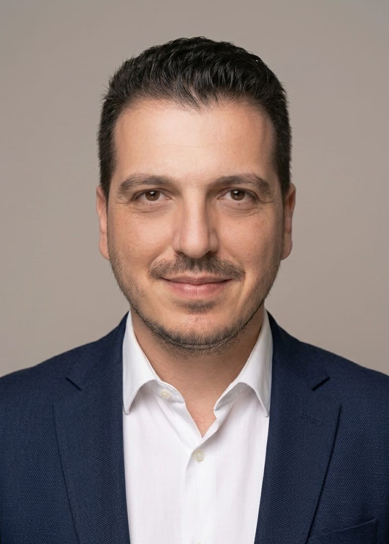 Ersin Şeker, DARUM kurucusu, Pazarlama Direktörü, Fractional CMO